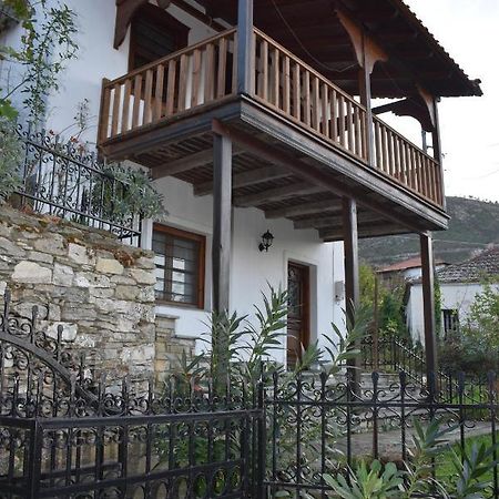 Lila'S Guest House Mikros Prinos المظهر الخارجي الصورة