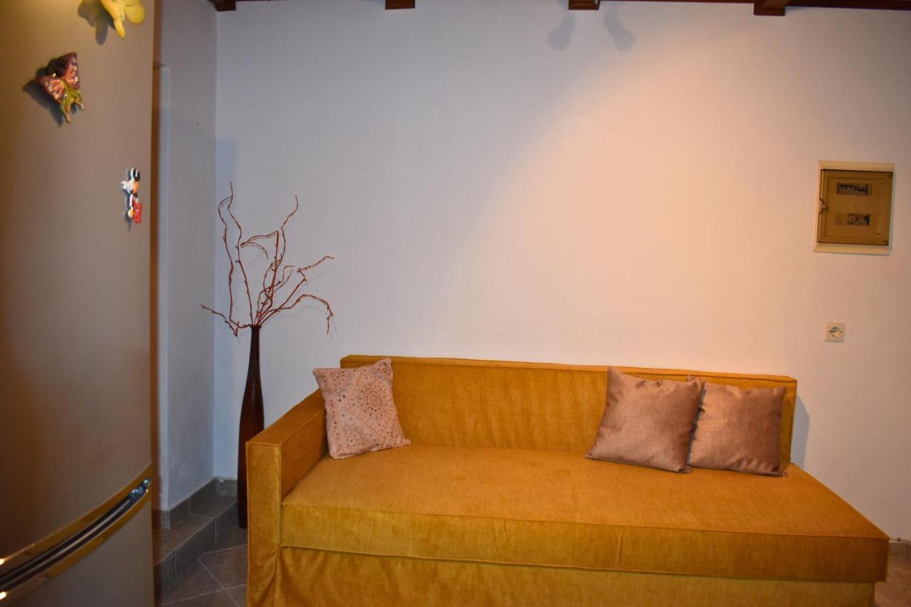 Lila'S Guest House Mikros Prinos المظهر الخارجي الصورة