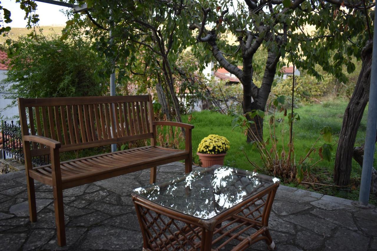 Lila'S Guest House Mikros Prinos المظهر الخارجي الصورة