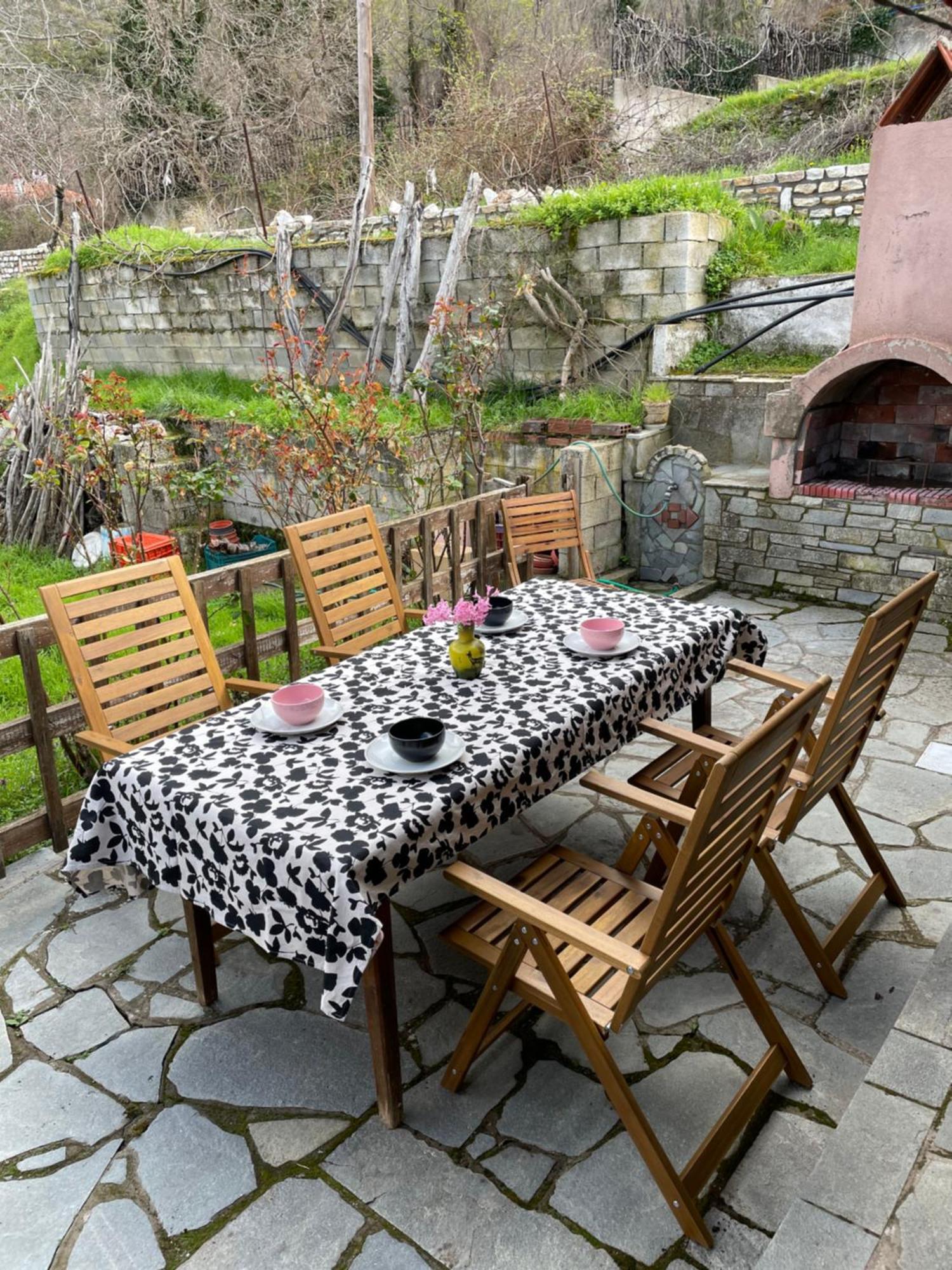 Lila'S Guest House Mikros Prinos المظهر الخارجي الصورة